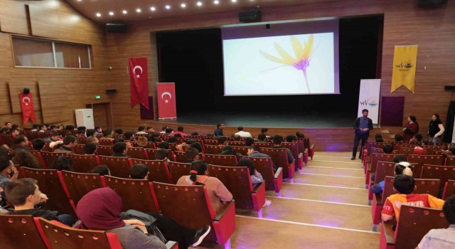Van Büyükşehir Belediyesi sinema programı düzenledi