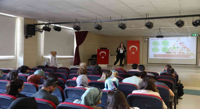 Van Büyükşehir Belediyesinin ‘Diyabet konulu seminerleri devam ediyor