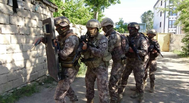 Vanda 12 düzensiz göçmen yakalandı