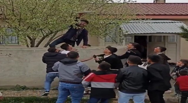 Vanda bayram ziyaretleri renkli görüntülere sahne oldu