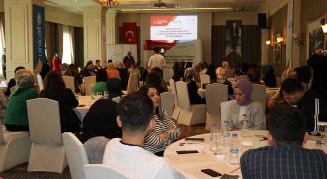 Vanda erken yaşta ve zorla evlilikler masaya yatırıldı