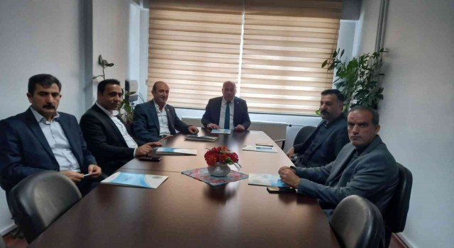 Vanlı çiftçilerden Bakan Kişrişciyi davet