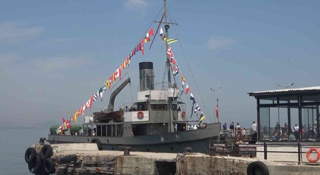Yalovada TCG Nusret Müze Gemisine ziyaretçi akını