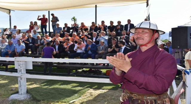 Yarışma için Türkiyeye geldi, Müslüman oldu