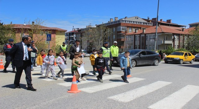 “Yayalar İçin 5 Adımda Güvenli Trafik” uygulaması