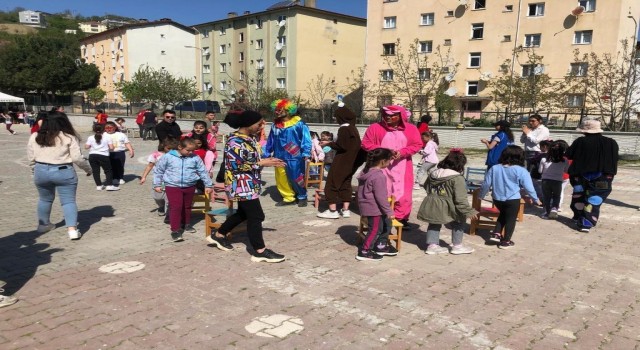 Yeni Nesil, Geleneksel Çocuk Oyunlarını Öğreniyor