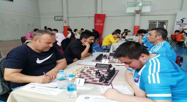Yunusemre Belediyespor satrançta Manisa şampiyonu