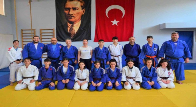 Yunusemreli judocular Kahramanmaraşta madalya arayacak