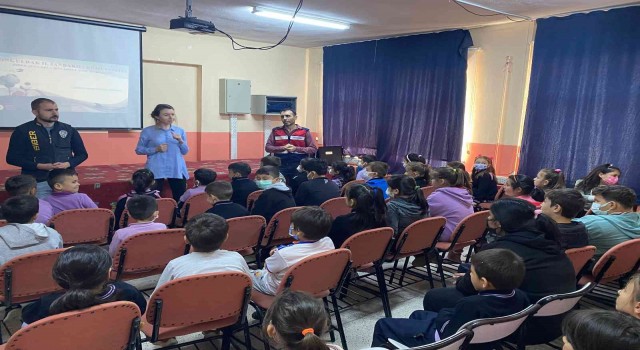 Zonguldakta öğrencilere siber farkındalık eğitimi
