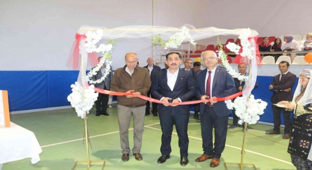- Domaniç Ortaokulunda Bilim Fuarı