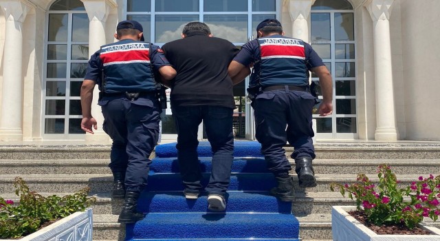22 yıl cezası olan şahıs jandarmaya takıldı