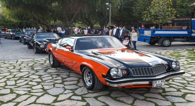 400 klasik otomobil Altındağda buluşuyor