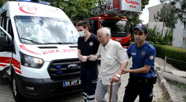 5inci kattan atlamak istedi, son anda polis kurtardı