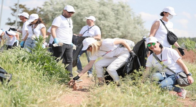 60ın üzerinde gönüllü Eskişehir Kocakır Mesire ve Piknik Alanını temizledi
