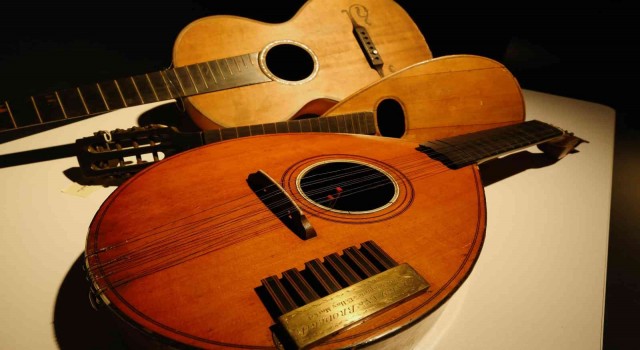 ABDden Müzik Enstrümanları Müzesine değerli bağış
