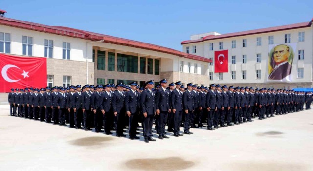 Adanada 602 polis adayı mezun oldu
