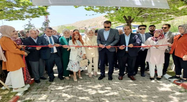 Adilcevazda yılsonu sergisi