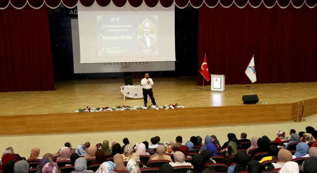 AİÇÜde “Namazla Diriliş” semineri düzenlendi