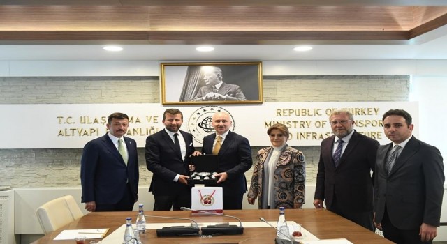 AK Parti Kütahya heyetinden Bakan Adil Karaismailoğluna ziyaret