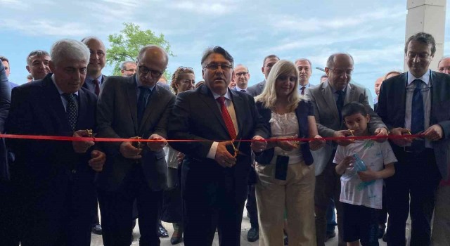 Akademi kafe açıldı, geliriyle öğrencilere burs verecekler