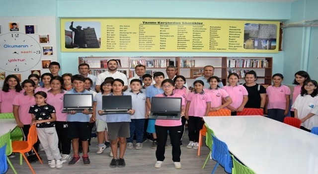 Akcoattan köy okullarına bilgisayar desteği