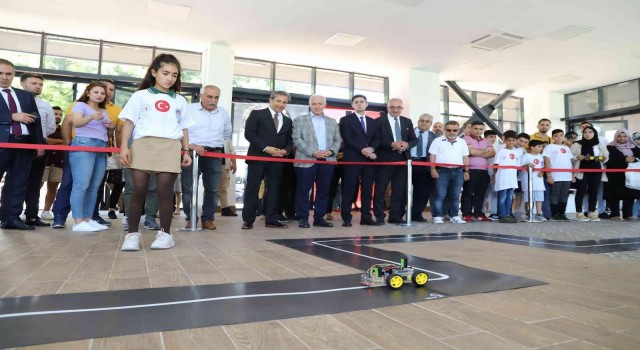 Akdeniz Belediyesinden Bilim Şenliği ve Robot Yarışması