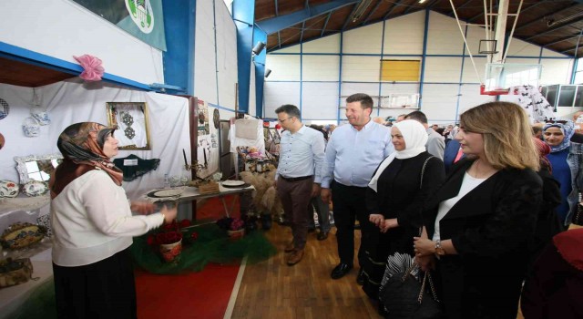 Akyazıda emek ve sevgi bu sergide buluştu
