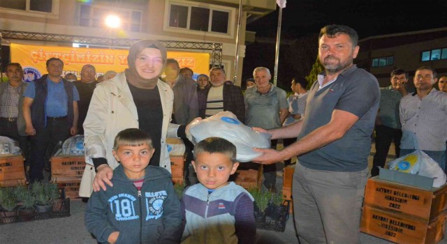 Akyurtta arılı kovanlar sahiplerini buldu