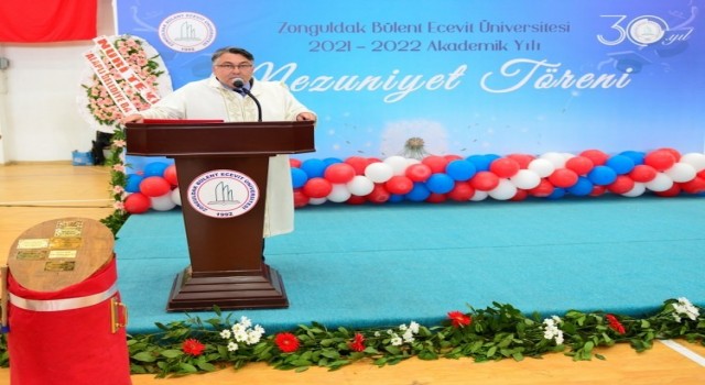 Alaplı MYOda mezuniyet coşkusu yaşandı