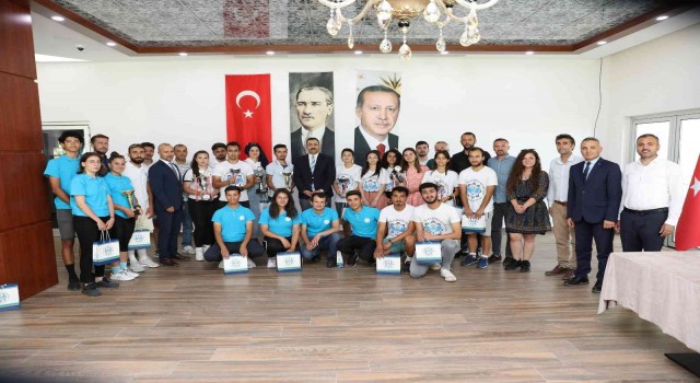 ALKÜnün gurur veren öğrencileri Rektör Kalan ile bir araya geldi