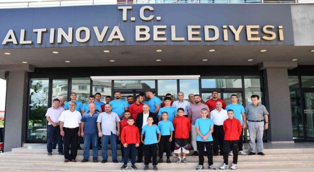 Altınovalı pehlivanlar, Kırkpınara dualarla uğurlandı