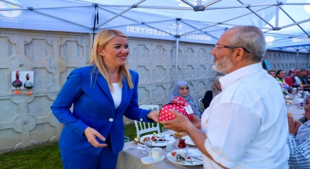Alzheimer Yaşam Merkezinde Babalar Günü kutlandı