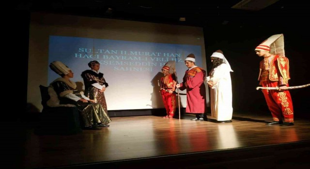 Anadolunun Ruhu Erenler adlı tiyatro gösterimi sahnelendi