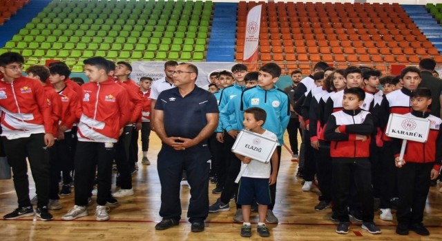 Analig Hentbol yarı finalleri Elazığda
