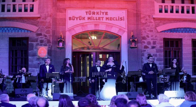Ankara Devlet Klasik Türk Müziği Korosu, Cumhuriyet Müzesinde konser verdi