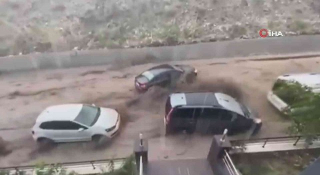Ankarada etkili olan sağanak yağış sonrası temizlik çalışması gerçekleşti