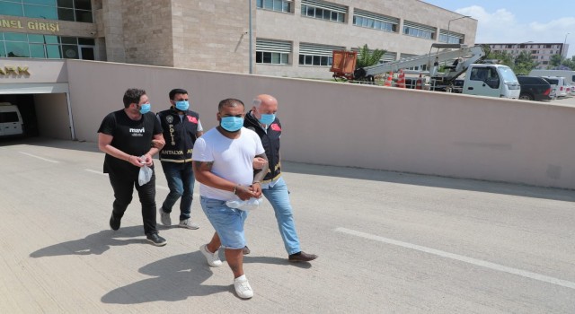 Antalyada 41 ekip 102 personelle eşzamanlı aranan şahıs operasyonu