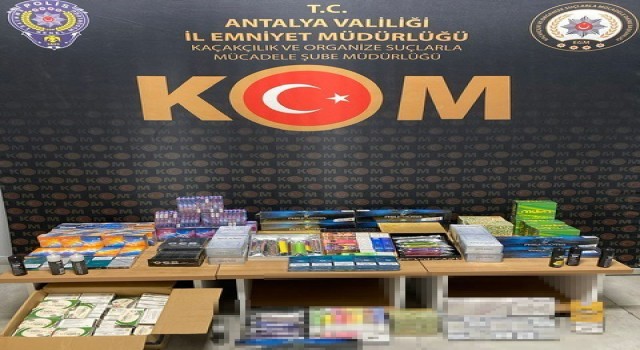 Antalyada çok miktarda gümrük kaçağı tıbbi ürün ve sigara ele geçirildi