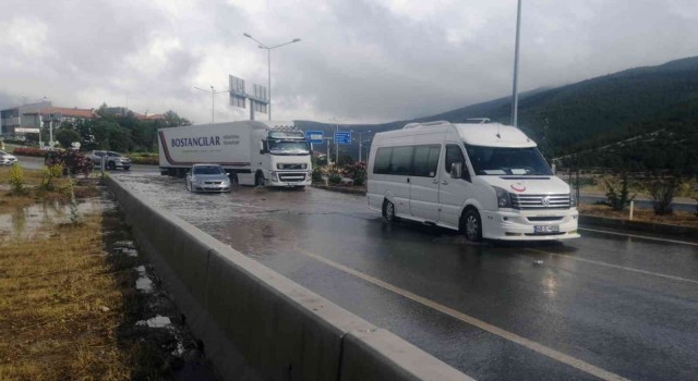 Araçlar yolda kaldı