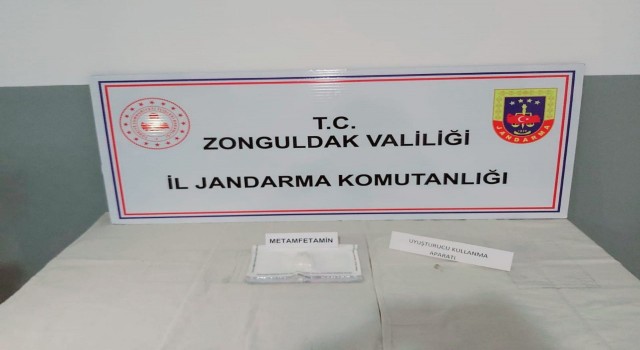 Araçta uyuşturucu ile yakalandılar