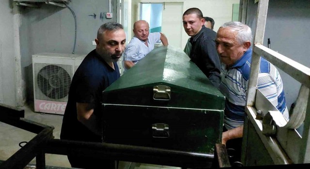 Asker torununun yemin töreninde kalbine yenik düştü