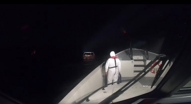 Ayvalıkta 10 göçmen kurtarıldı