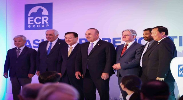Bakan Çavuşoğlu, Pragda 4. Asya-Avrupa Siyasi Forumuna katıldı
