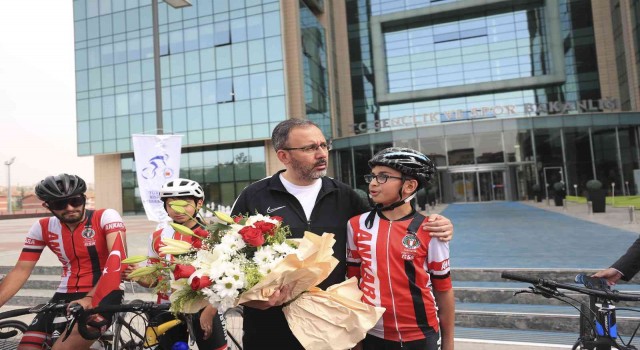 Bakan Kasapoğlu: Bisiklet sporunun tabana yayılması adına çalışmalarımızı sürdüreceğiz