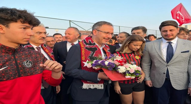 Bakan Kasapoğlundan Eskişehirspor için ‘Modernize edilmiş tesis müjdesi