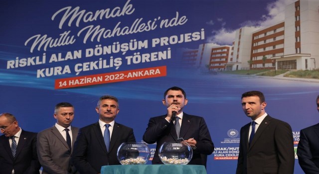 Bakan Kurum: “Mamaka donatıları, parkları, bahçeleriyle toplamda 15 bin 696 konut kazandırmış olacağız”