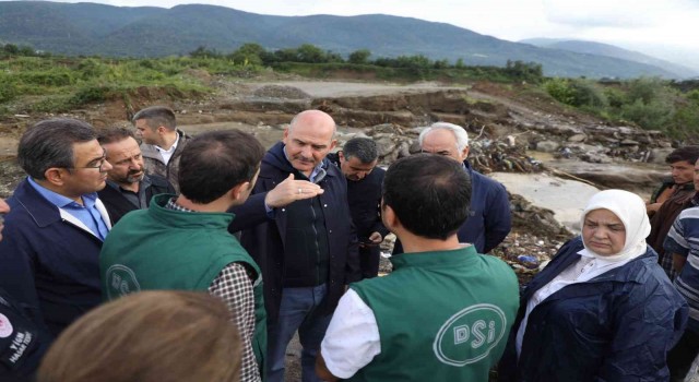 Bakan Soylu, selin vurduğu Düzcede inceleme yaptı