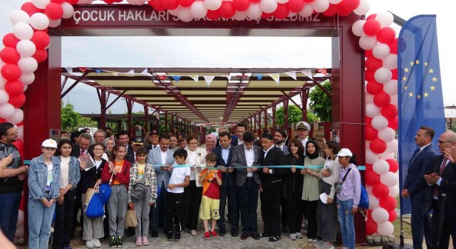Bakan Yanık, Çanakkalede ‘Çocuk Hakları Sokağı açılışına katıldı