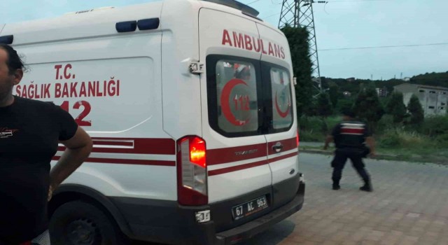 Balık avlarken tekneden denize düştüler