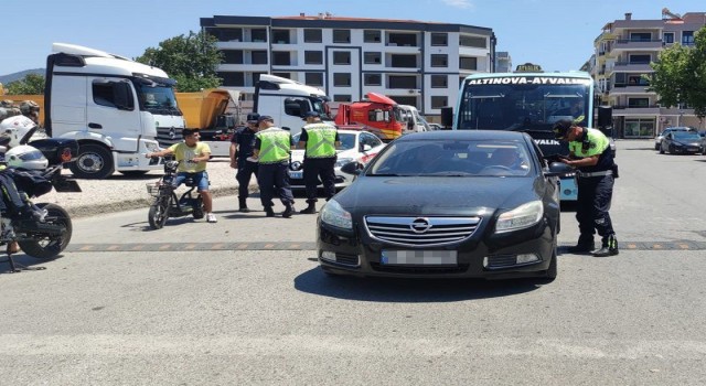 Balıkesirde jandarmadan asayiş ve uyuşturucu operasyonu